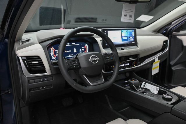 New 2025 Nissan Rogue SL w/ SL Premium Package AWD/4WD image 32