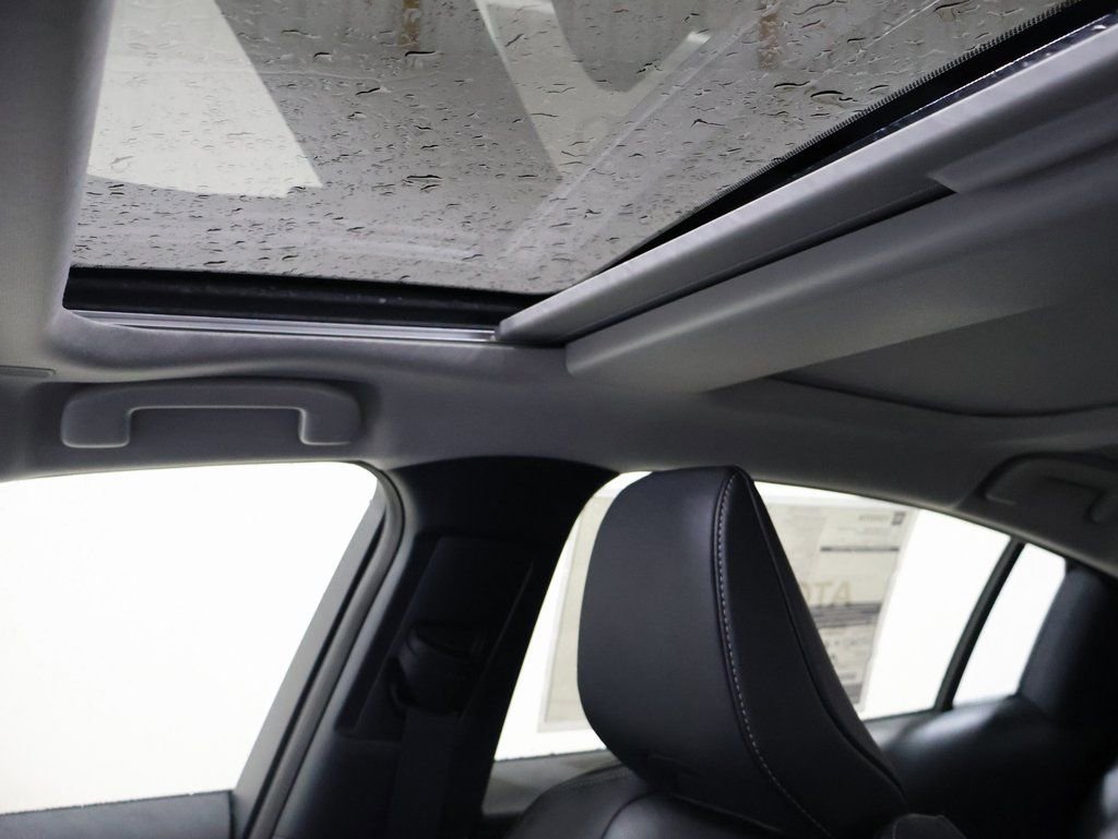 New 2026 Toyota Prius Plug-In Hybrid image 39