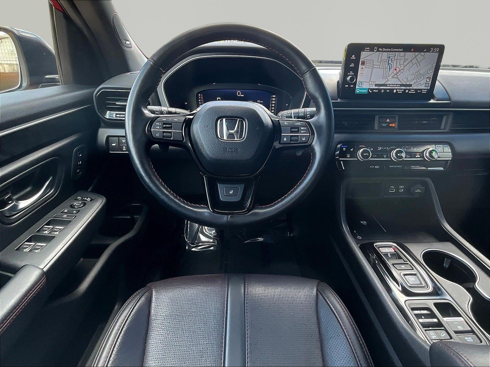 Used 2025 Honda Pilot Black Edition image 8