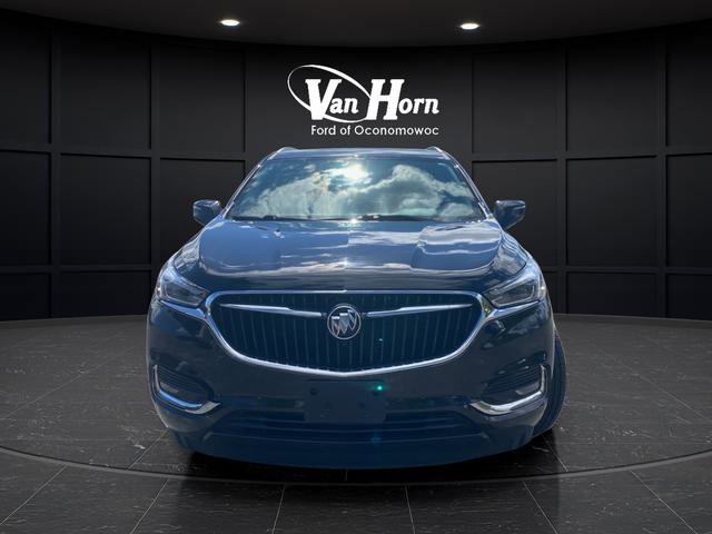 Used 2018 Buick Enclave Premium w/ LPO, Hit The Road Package AWD/4WD image 2