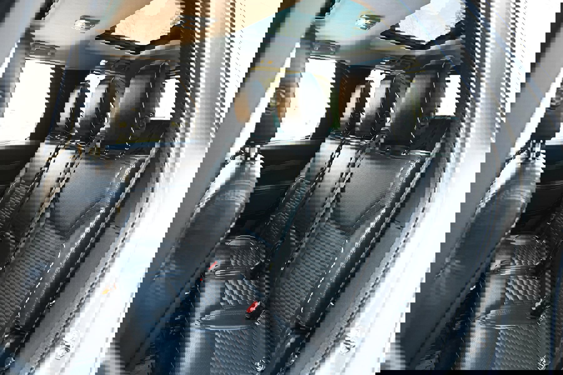 Used 2020 Land Rover Discovery HSE AWD/4WD image 21