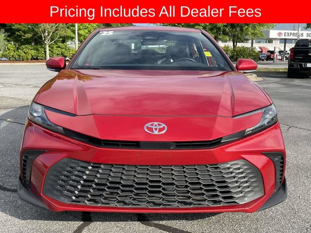Used 2025 Toyota Camry SE FWD image 8