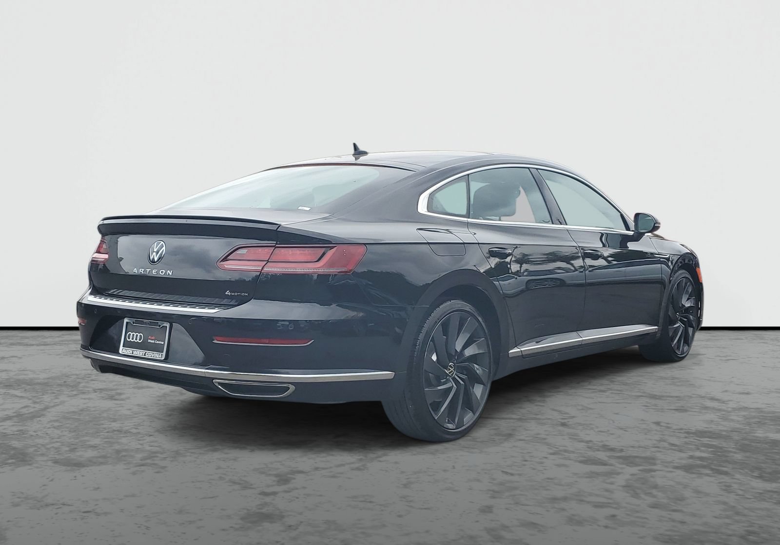 Used 2023 Volkswagen Arteon SEL AWD/4WD image 4