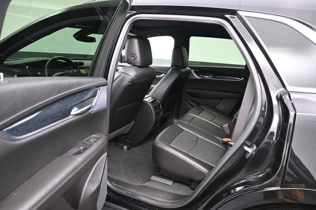 Certified 2024 Cadillac XT5 Premium Luxury AWD/4WD image 11