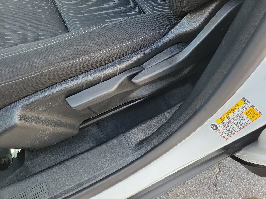 Certified 2025 Chevrolet Equinox LT FWD image 19