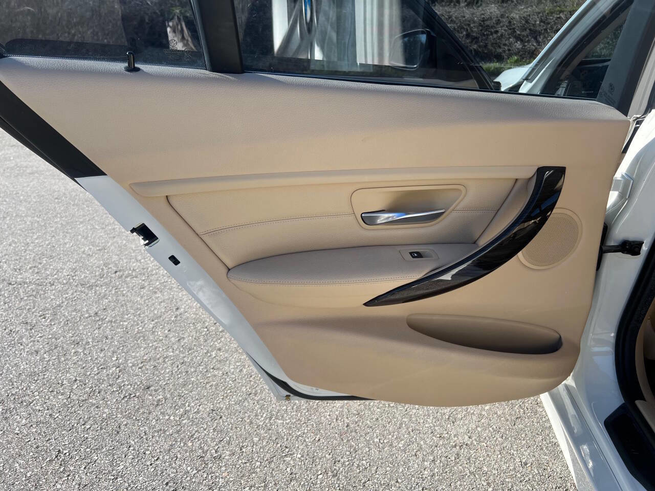 Used 2015 BMW 328d Sedan image 10