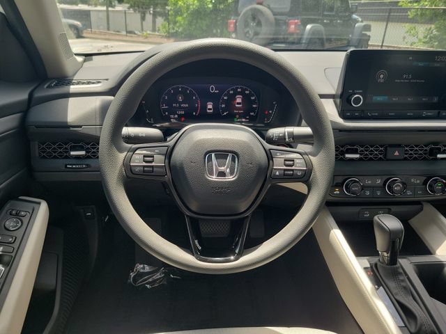 Certified 2025 Honda Accord SE image 27