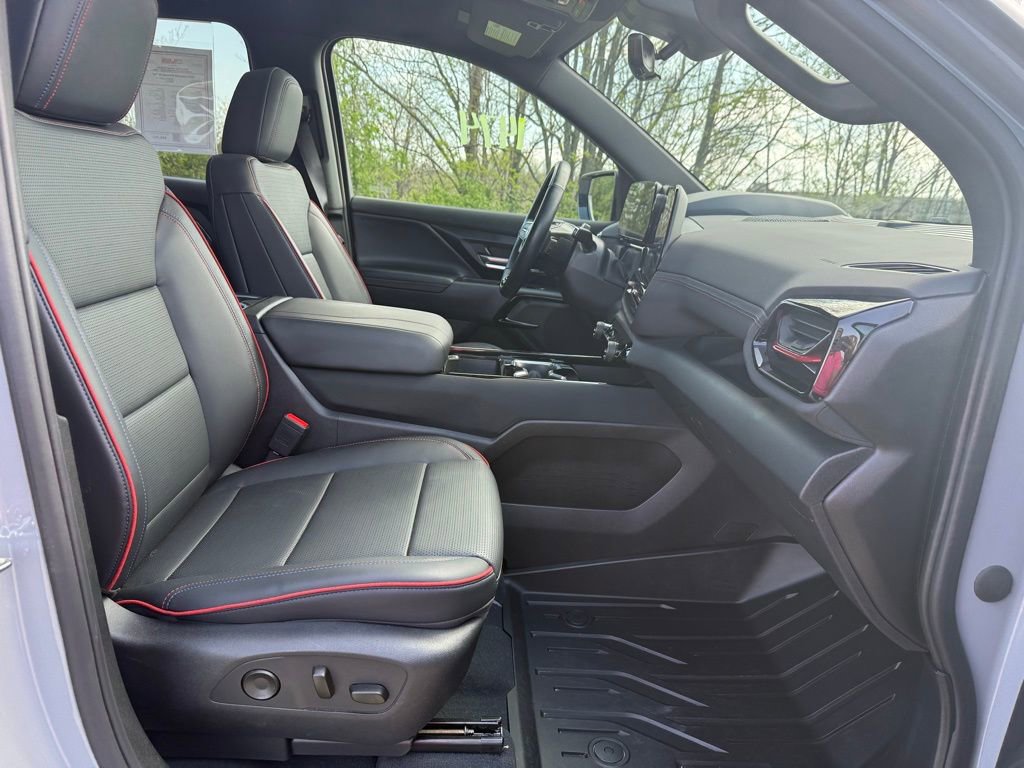 Used 2025 Chevrolet Silverado EV RST image 21