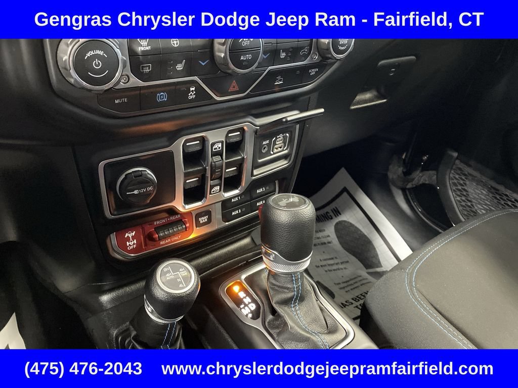 Used 2022 Jeep Wrangler Unlimited Rubicon 4xe w/ Cold Weather Group AWD/4WD image 15