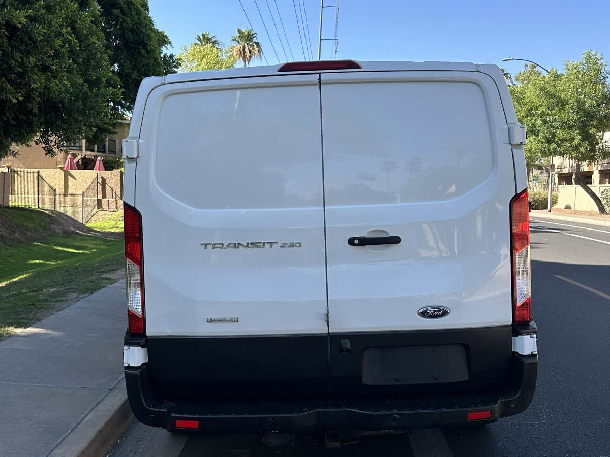 Used 2019 Ford Transit 250 130 Low Roof RWD image 7