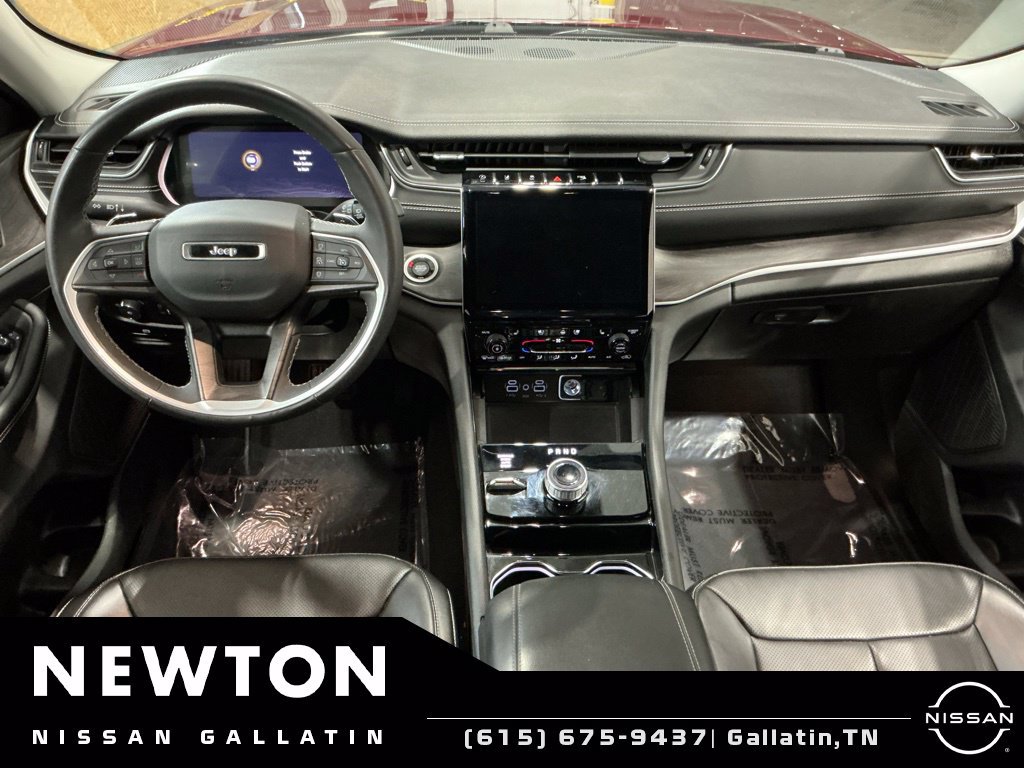 Used 2023 Jeep Grand Cherokee Limited w/ Luxury Tech Group II AWD/4WD image 19