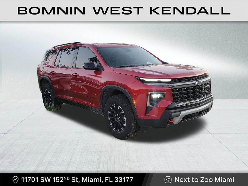 Used 2025 Chevrolet Traverse Z71 w/ Enhanced Driving Package image 1