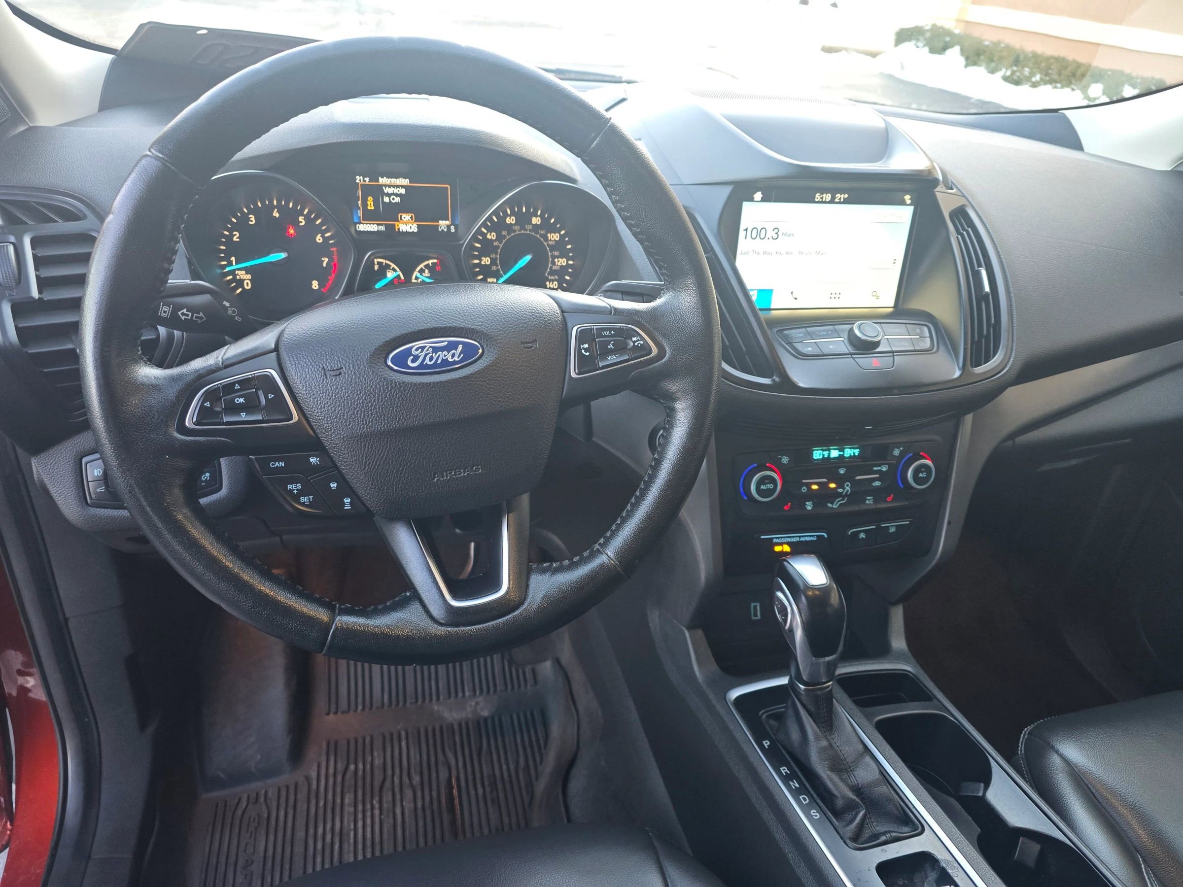 Used 2019 Ford Escape SEL image 30