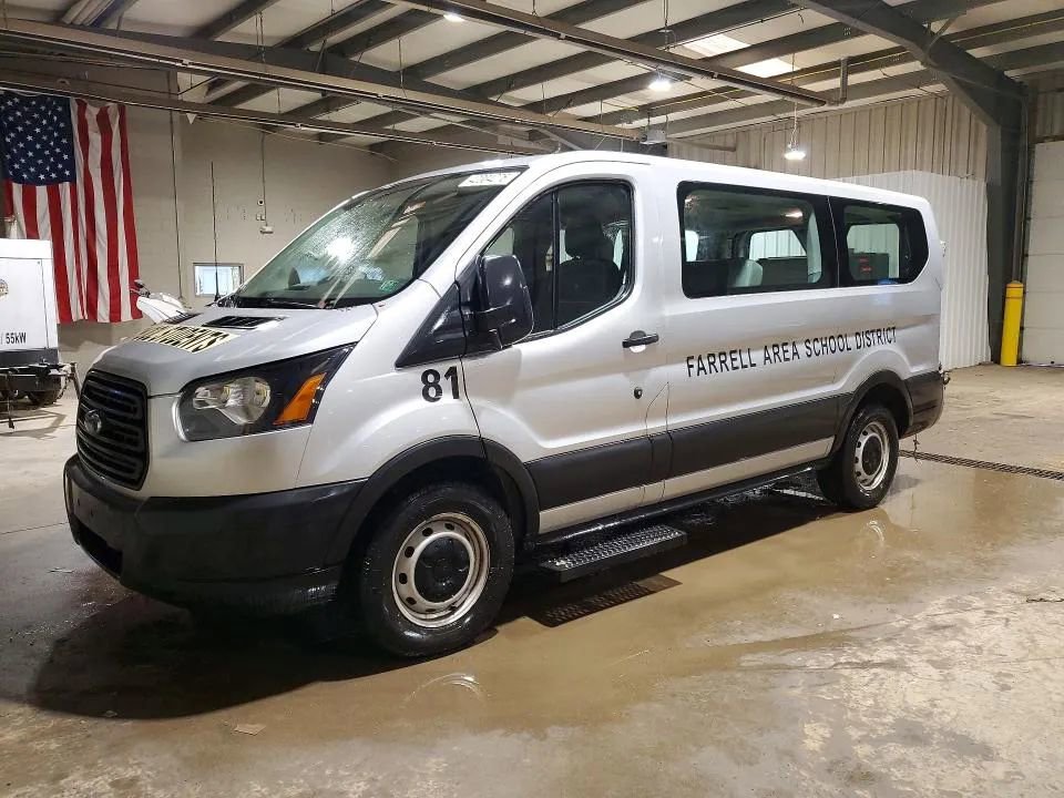 Used 2019 Ford Transit 150 XL image 1