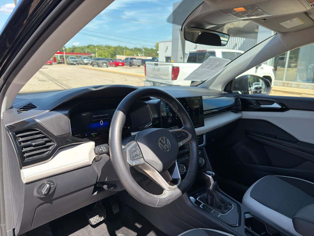 Used 2025 Volkswagen Taos S FWD image 38