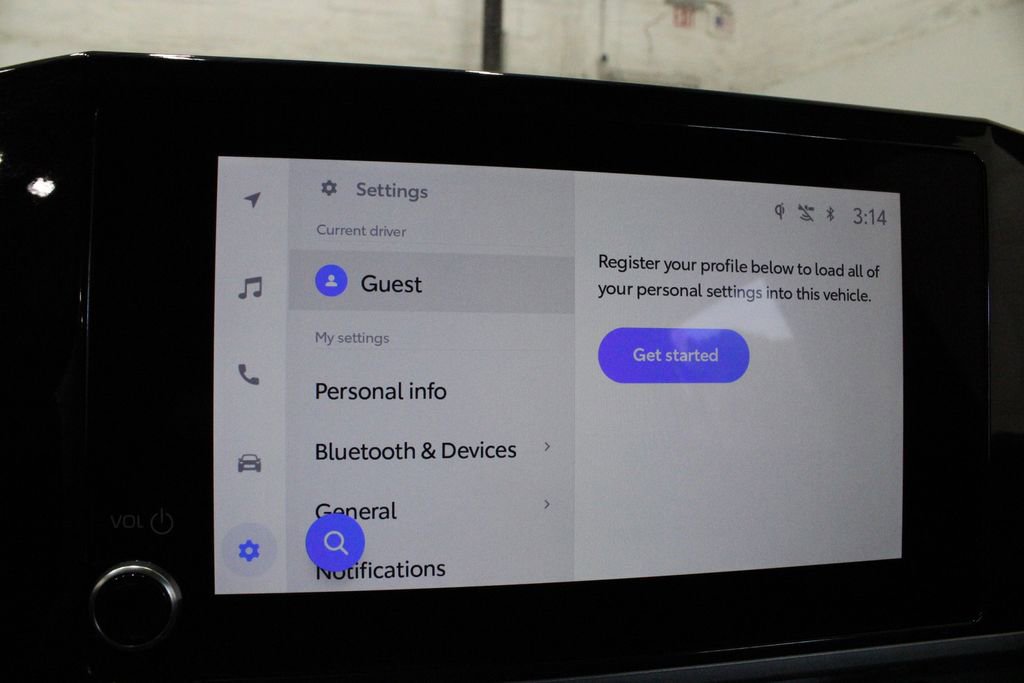 Used 2025 Toyota Camry SE image 35