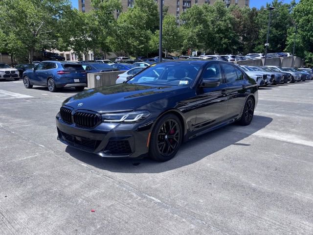 Used 2023 BMW M550i xDrive w/ Executive Package AWD/4WD video 1