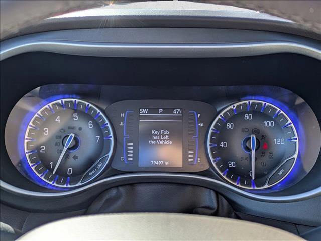 Used 2020 Chrysler Pacifica Touring-L image 11