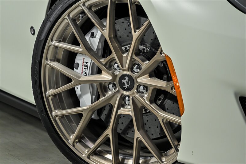 Used 2019 Ferrari Portofino RWD image 4