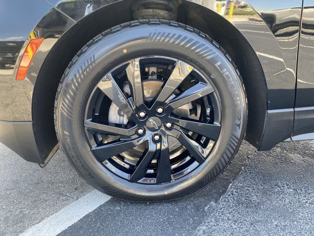 Used 2024 Chevrolet Equinox LS w/ Midnight Edition image 32