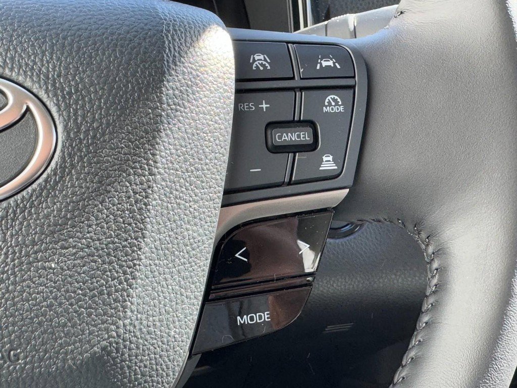 New 2026 Toyota Camry Hybrid image 13