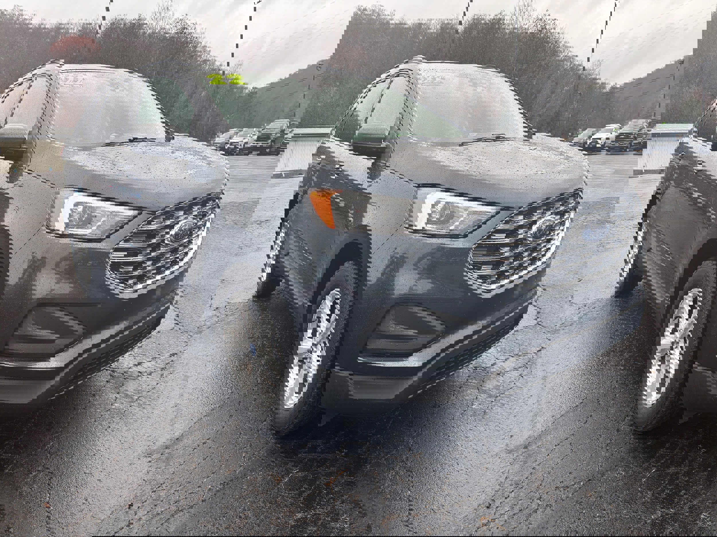 Used 2022 Ford Edge SE image 1