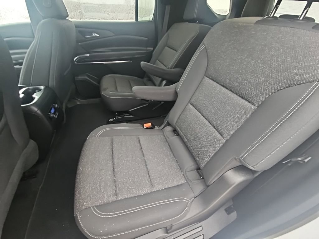 Certified 2025 Chevrolet Traverse LT image 16