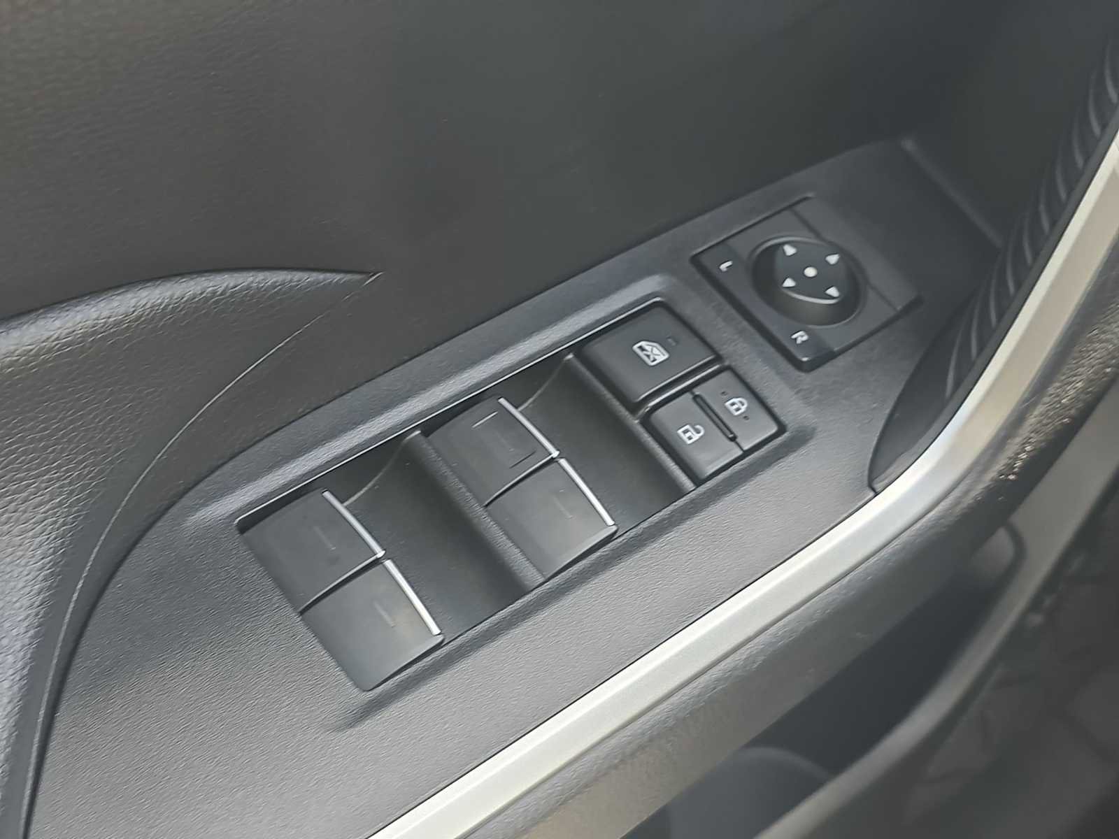 Used 2023 Toyota RAV4 XLE AWD/4WD image 16