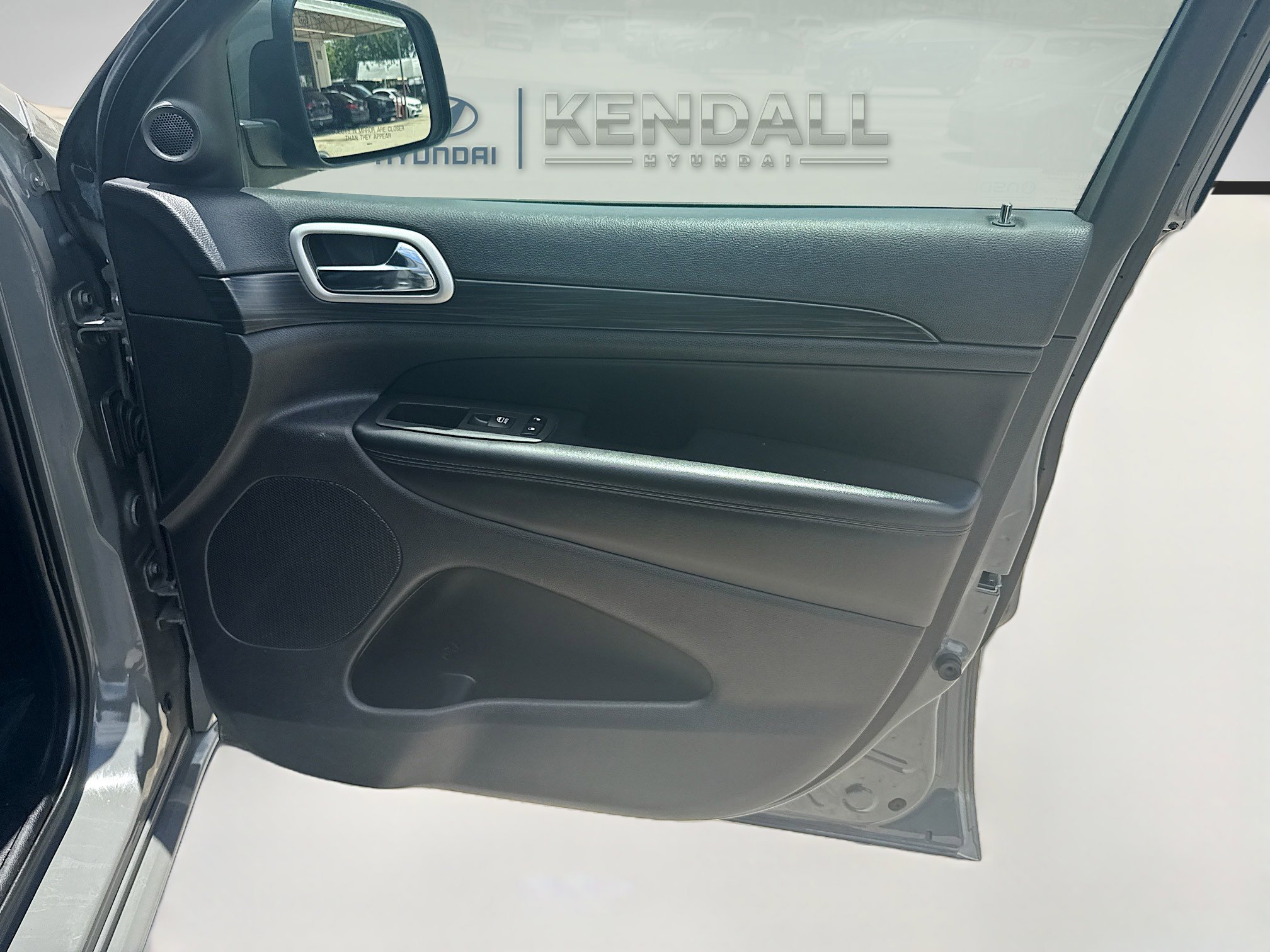 Used 2021 Jeep Grand Cherokee Laredo X RWD image 31