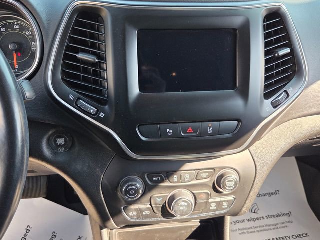 Used 2021 Jeep Cherokee Latitude Plus image 19