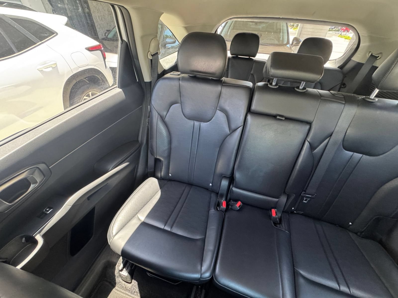 Used 2024 Kia Sorento S FWD image 41
