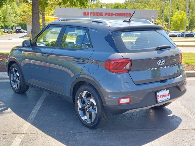 Used 2025 Hyundai Venue SEL FWD image 7