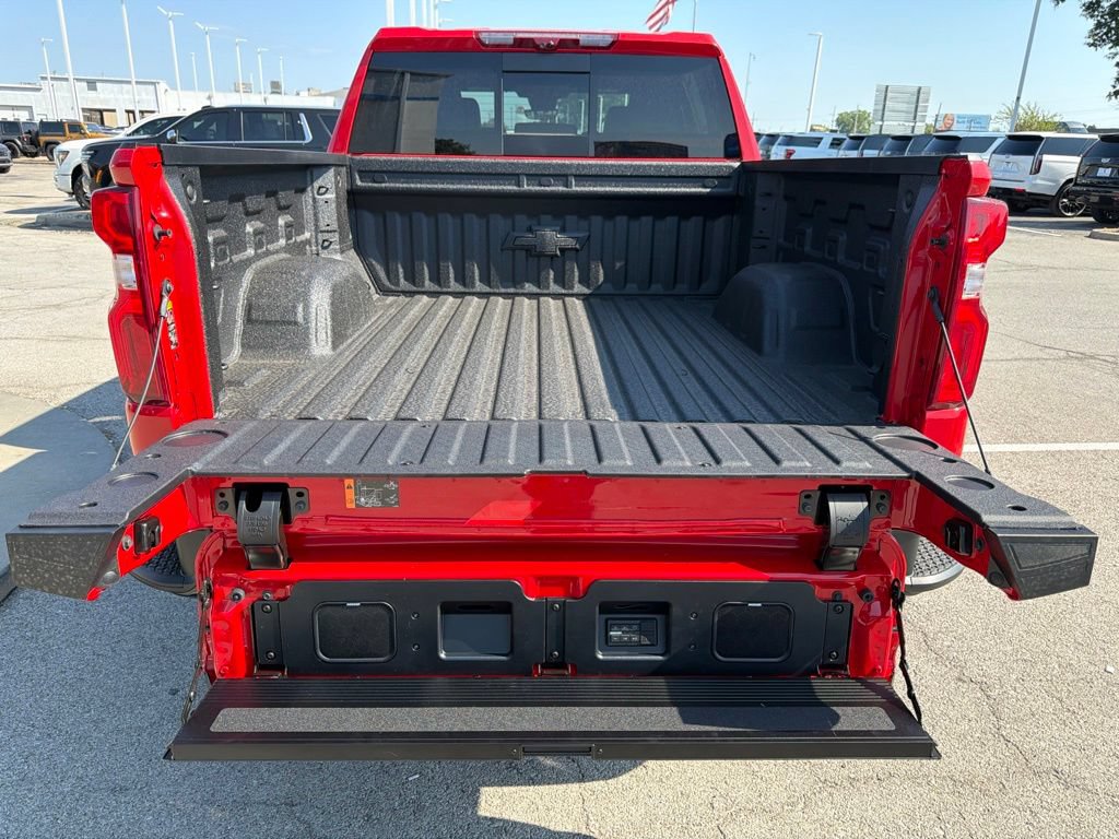 New 2026 Chevrolet Silverado 1500 ZR2 w/ Dark Appearance Package AWD/4WD image 13