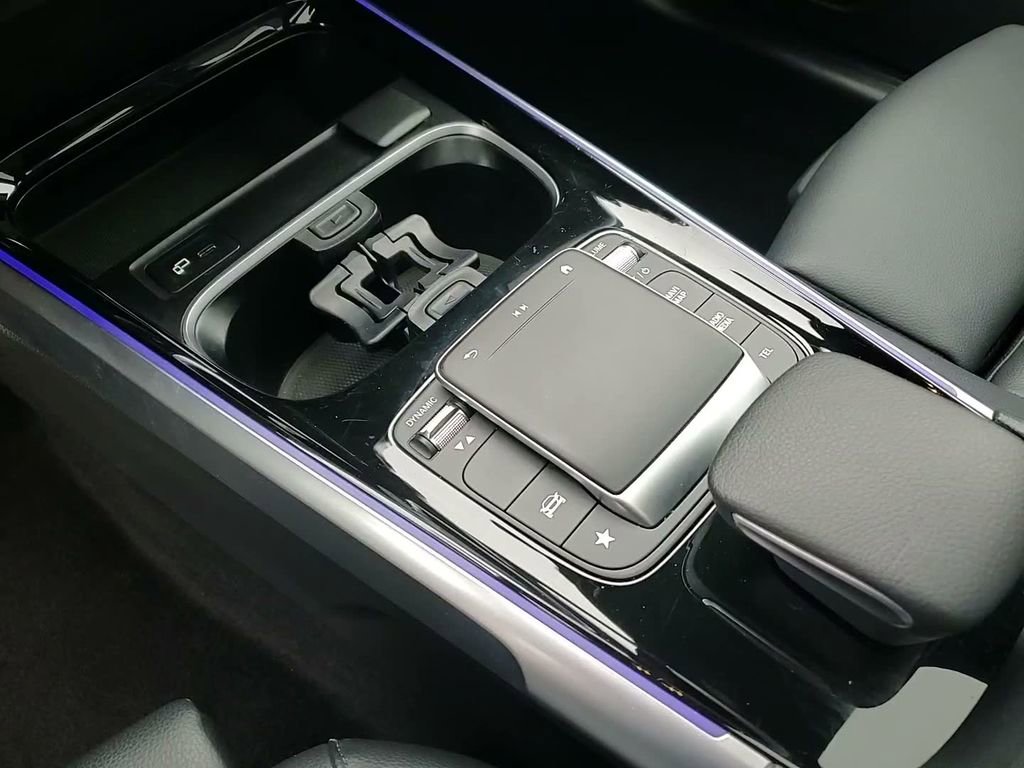 Used 2023 Mercedes-Benz GLB 250 4MATIC image 32