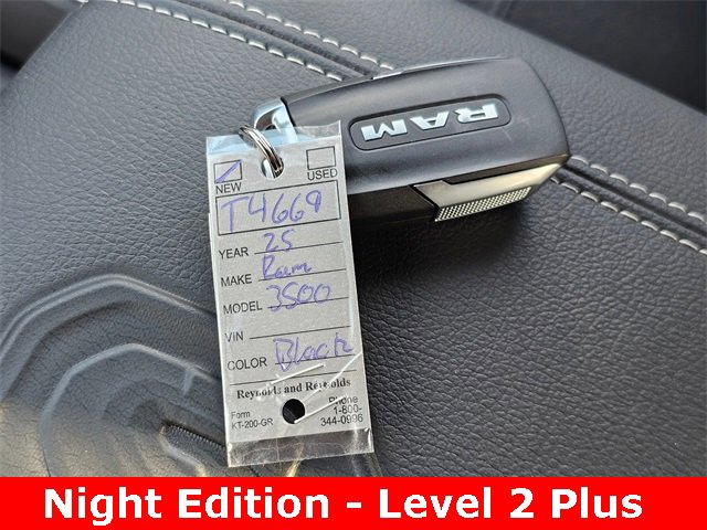 New 2025 RAM 3500 Laramie image 31