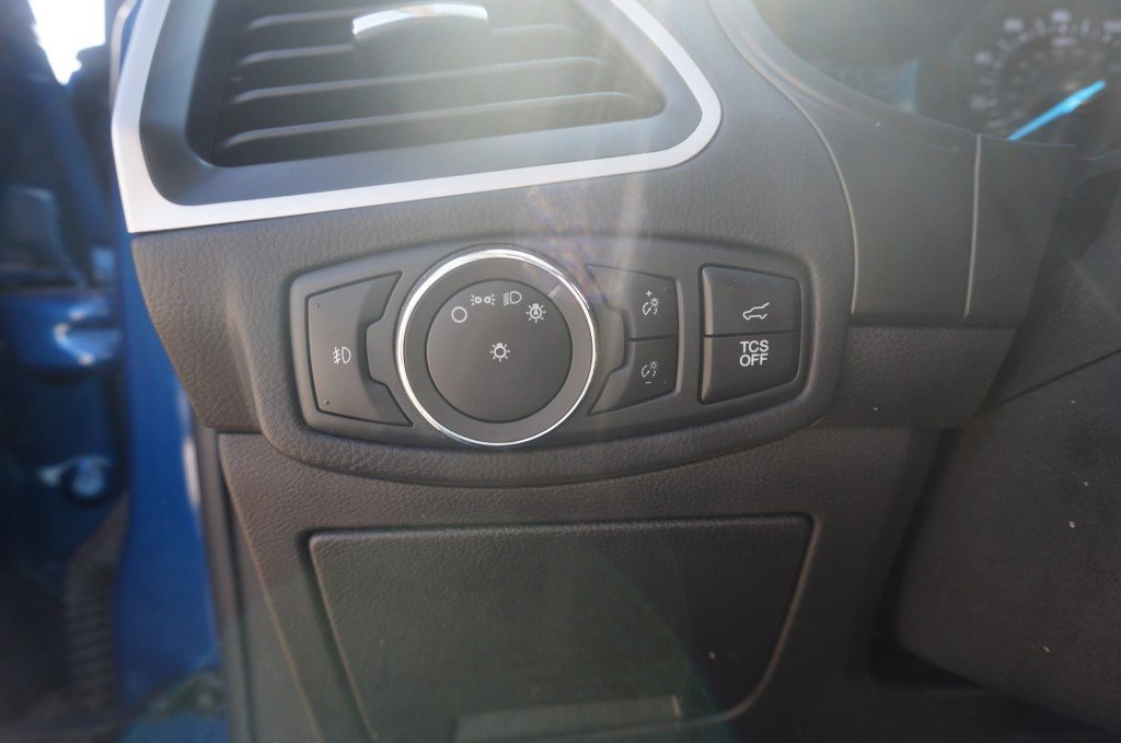 Used 2023 Ford Edge SEL w/ Sport Appearance Package AWD/4WD image 17