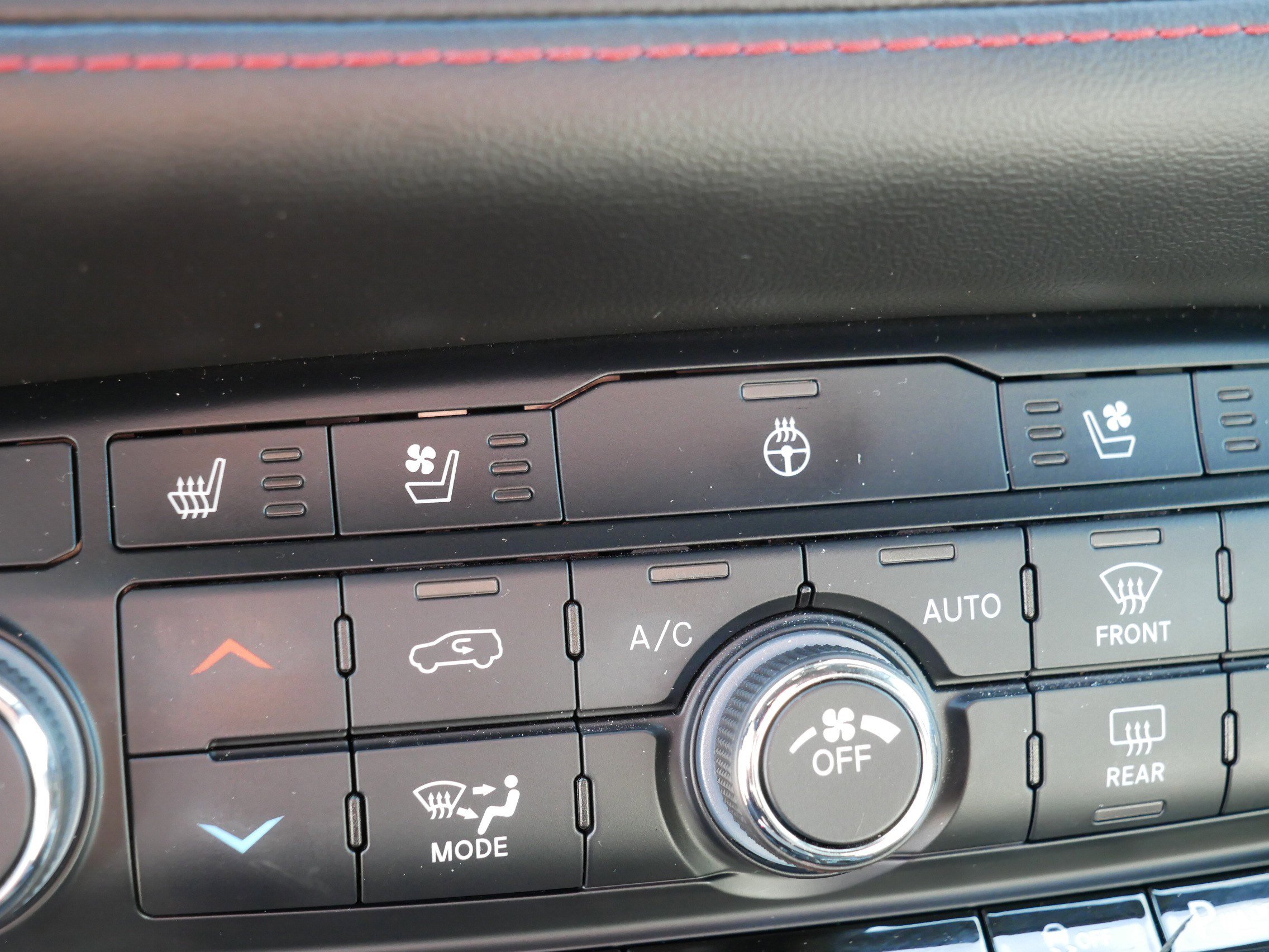 Used 2024 Dodge Durango GT image 31