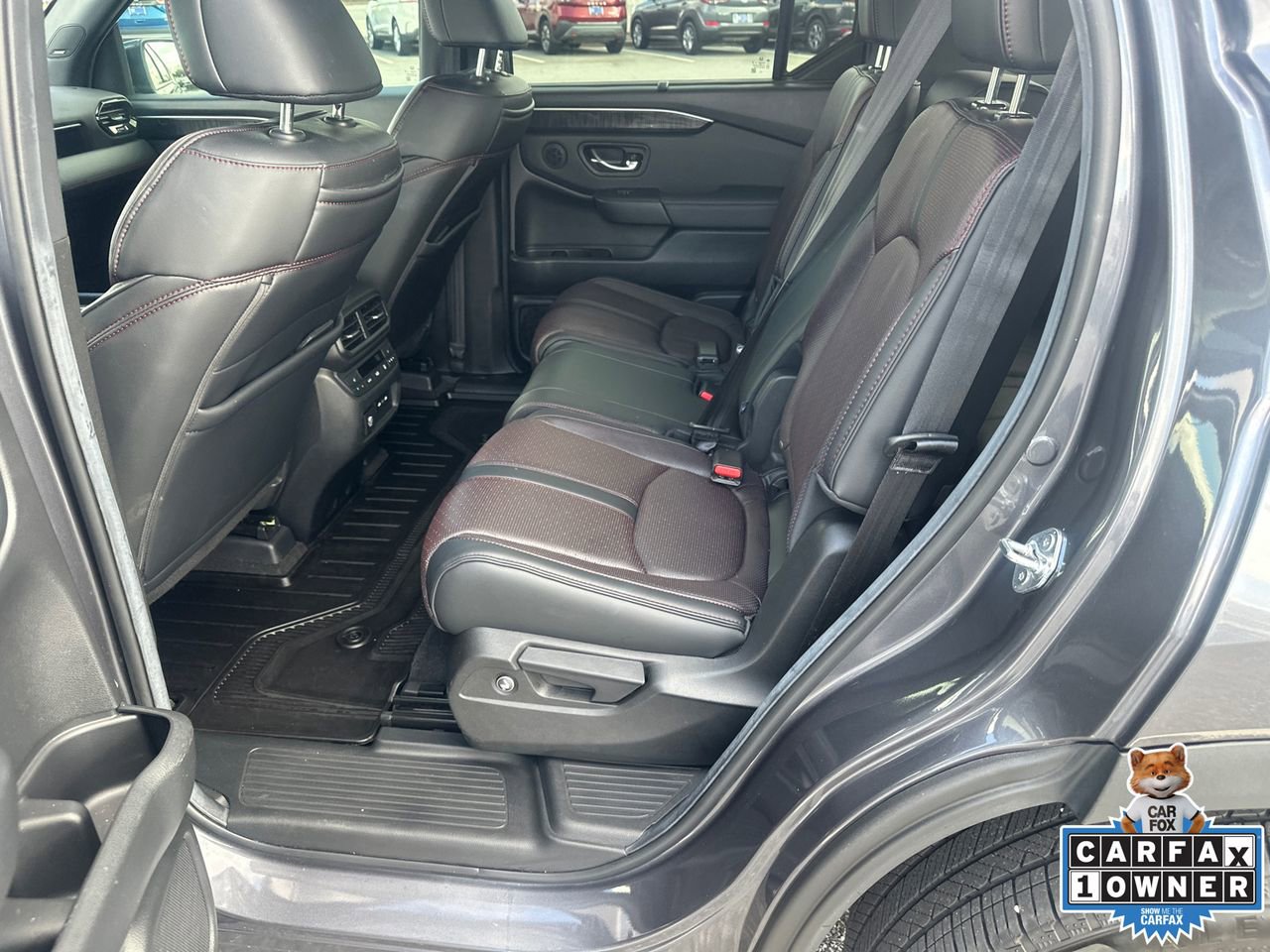 Used 2025 Honda Pilot Black Edition image 21
