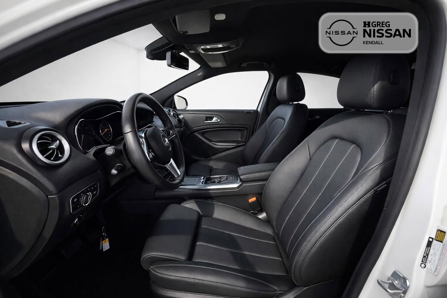 Used 2025 Mercedes-Benz GLA 250 4MATIC image 9