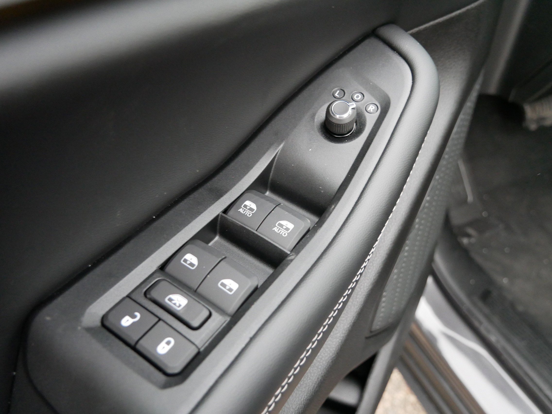 New 2025 Jeep Grand Cherokee Limited w/ Trailer Tow Package image 12