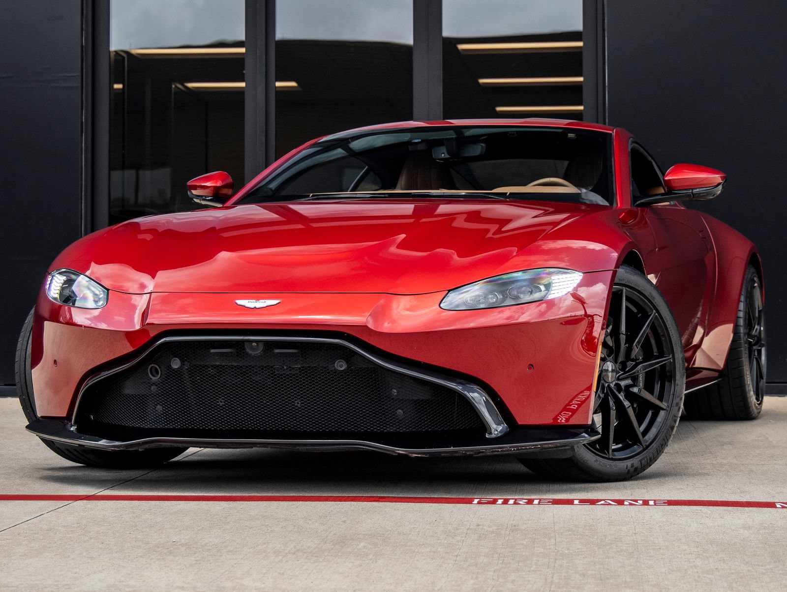 Used 2020 Aston Martin V8 Vantage Coupe RWD image 1