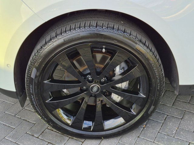 Used 2025 Land Rover Range Rover Sport SE AWD/4WD image 24