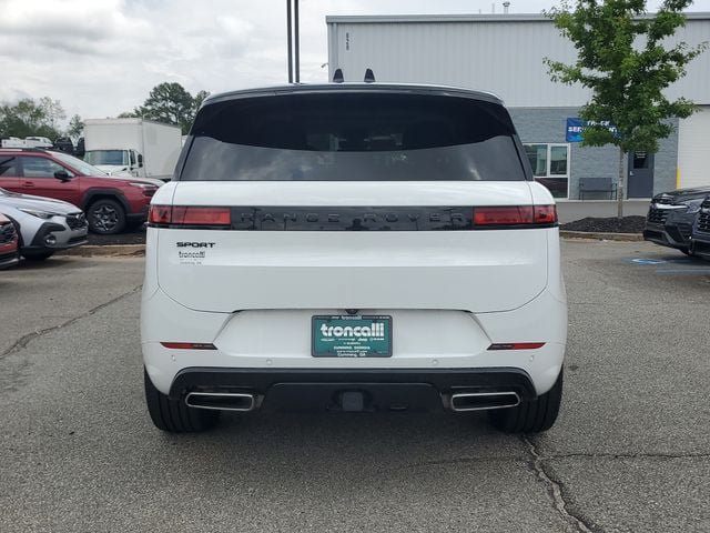 Used 2025 Land Rover Range Rover Sport Dynamic SE AWD/4WD image 5