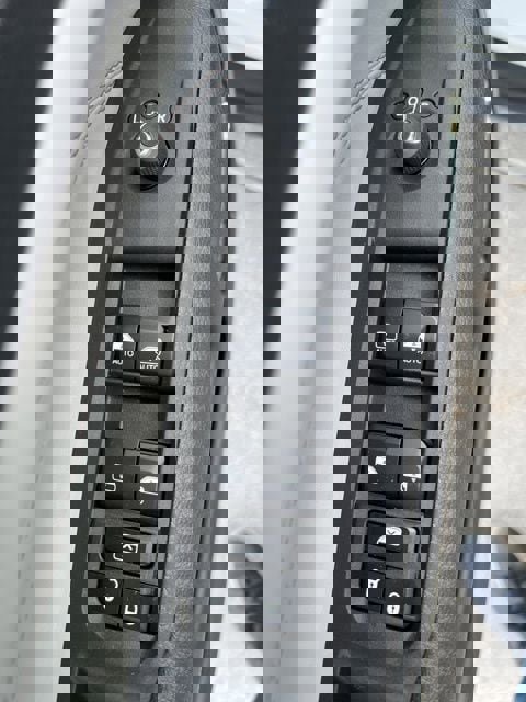 Used 2024 Jeep Compass Limited image 16