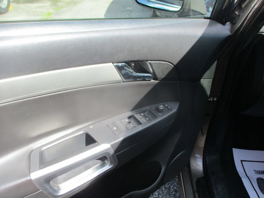 Used 2012 Chevrolet Captiva Sport LT w/ Convenience Package FWD image 9