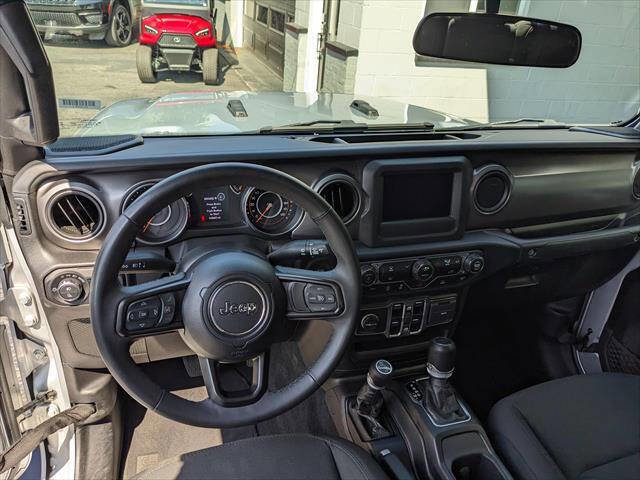Used 2023 Jeep Gladiator Sport image 12