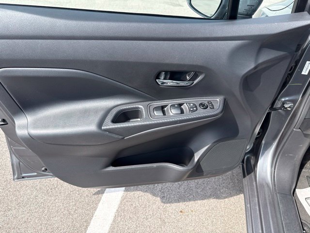 Used 2025 Nissan Versa SV FWD image 17