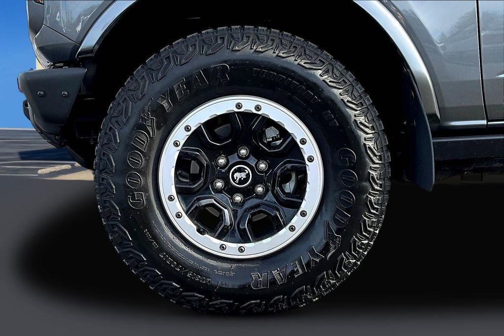 Used 2022 Ford Bronco Badlands image 36