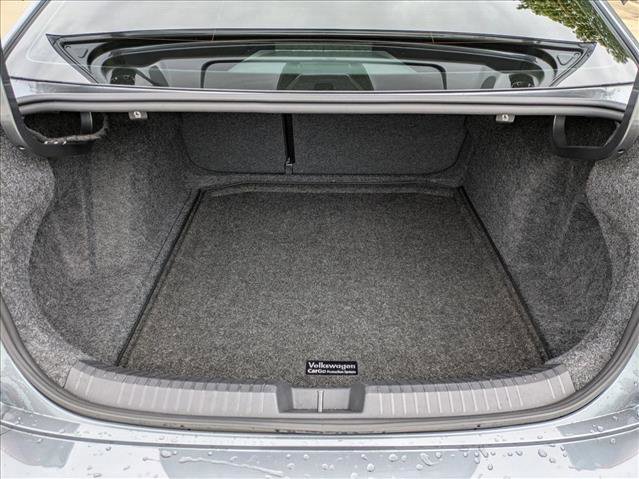 Used 2024 Volkswagen Jetta Sport image 6