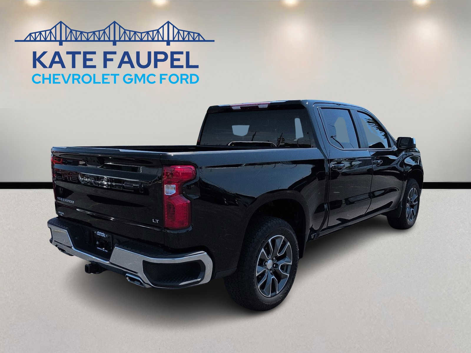 Used 2023 Chevrolet Silverado 1500 LT w/ Z71 Off-Road Package AWD/4WD image 7